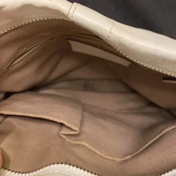 Coach crossbody bag in cream- silver hardware detail - Picture 5 of 8